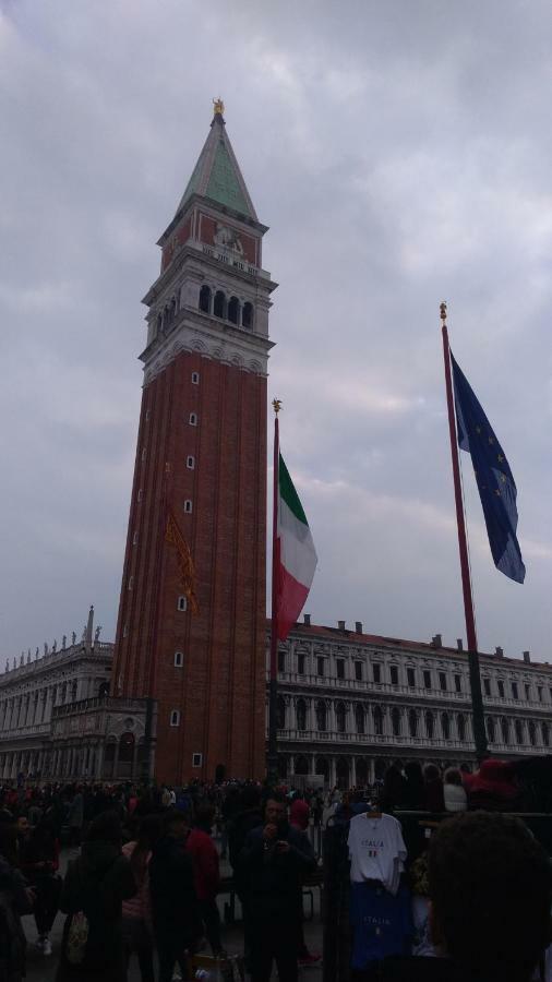 Ca' Arianna Apartment Mestre Luaran gambar